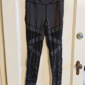🌲Xersion women's full Leggings size Small
